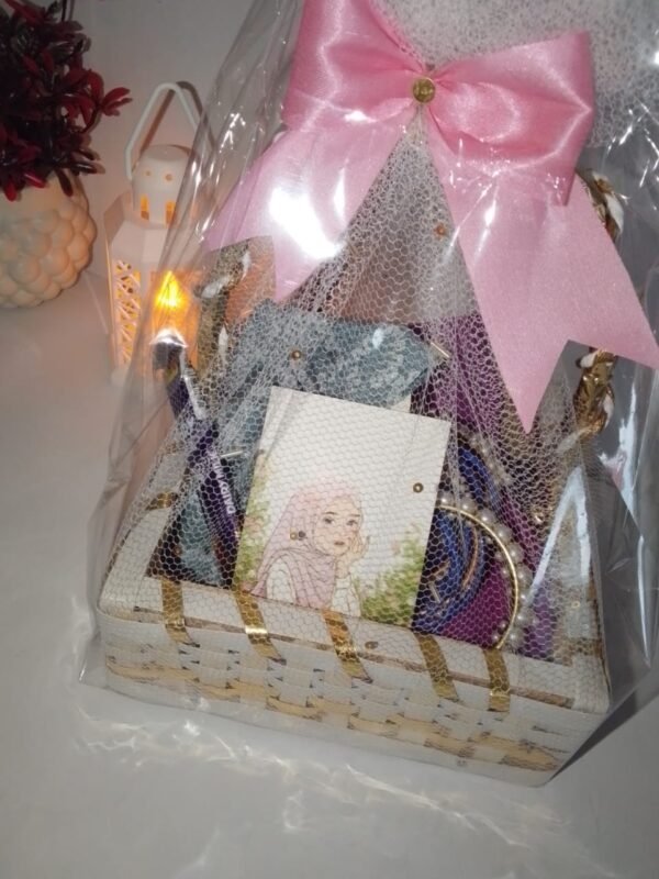 Girls Beauty Surprise Basket